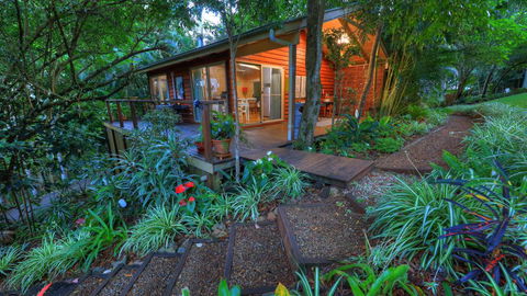 Belle's At Montville - Newcastle Accommodation 0