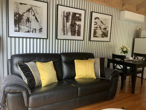 Belle's At Montville - Newcastle Accommodation 1