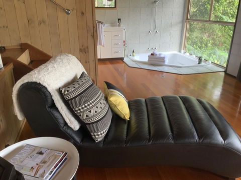 Belle's At Montville - Newcastle Accommodation 3