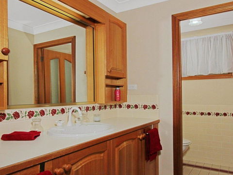Benvenue - Resort Style With Pool - New Castle Tourism 3