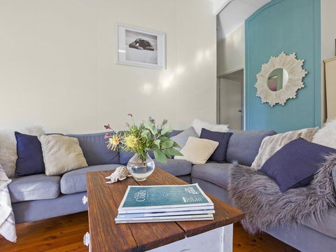 Between 2 Beaches - Comfortable Private Sanctuary - New Castle Tourism 0
