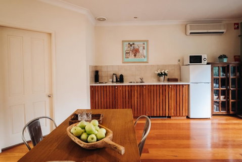 Billabong Moon - Newcastle Accommodation 1