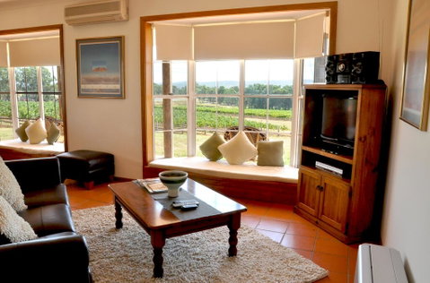 Bimbadgen - Newcastle Accommodation 2