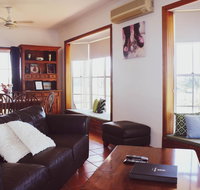 Bimbadgen - Newcastle Accommodation