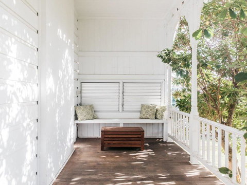 Blake House - Iconic Coastal Homestead - Newcastle Accommodation 1