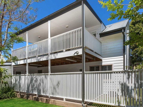 Blake Loft On Manning - 500 Metres To Two Beaches - Newcastle Accommodation 0