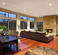Blue Cliff Retreat - Newcastle Accommodation