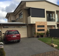Blue Wren Retreat - Newcastle Accommodation