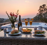 Blueberry Hills On Comleroy - Newcastle Accommodation