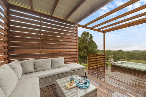 Blueberry Hills On Comleroy - Newcastle Accommodation 1