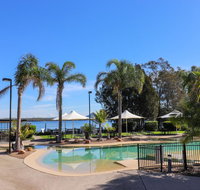Bluewater Executive Villa in Raffertys Resort - Newcastle Accommodation