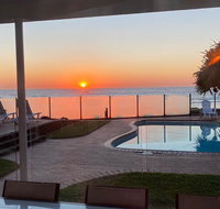 Blueys on the Bay- Blue Bay - Newcastle Accommodation