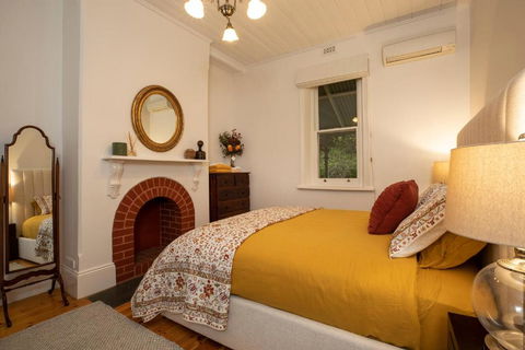 The Retreat In Basket Range - Newcastle Accommodation 2