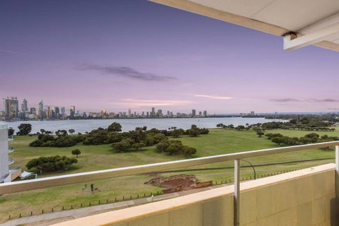 The Swan - Park & River Views Next To Perth Zoo - Newcastle Accommodation 0