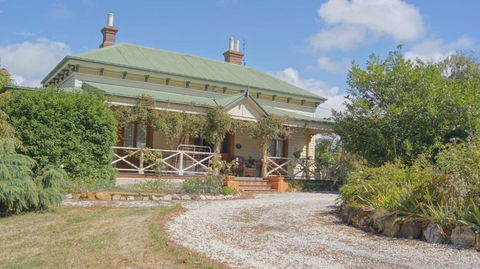 Winterbrook House - New Castle Tourism 0
