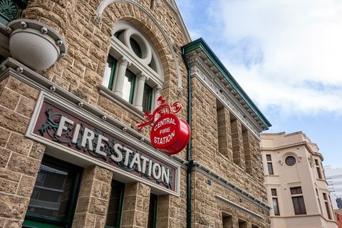Perth Scavenger Hunt: Perched On A Swan - Newcastle Accommodation 5