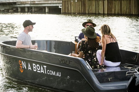 1.5-Hour Boat Rental In Melbourne - New Castle Tourism 1