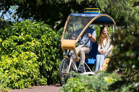 Adelaide 90-Minute Pedicab Tour: Scenic Green & River Experience - New Castle Tourism 0