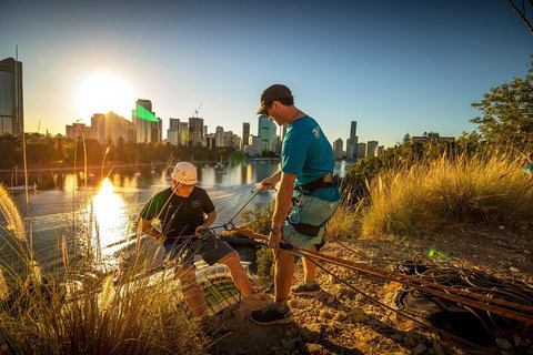 Abseiling The Kangaroo Point Cliffs In Brisbane - Newcastle Accommodation 0