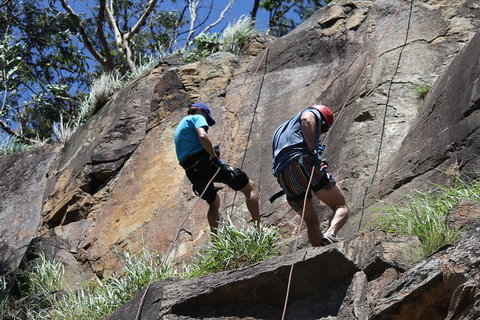 Abseiling The Kangaroo Point Cliffs In Brisbane - Newcastle Accommodation 4
