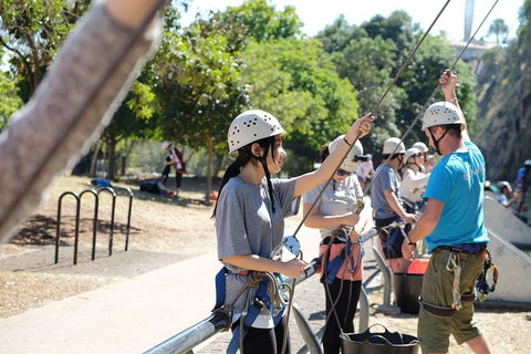 Rock Climbing At The Kangaroo Point Cliffs In Brisbane - Newcastle Accommodation 3