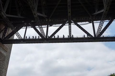 Private City Kickstart Tour: Sydney - Newcastle Accommodation 3