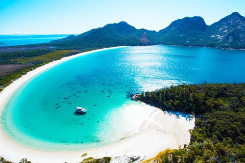 Wineglass Bay Private Charter Service - New Castle Tourism 2