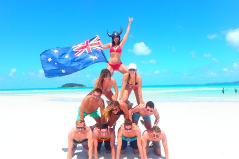 Sail, Snorkel, SUP & Kayak Charter Whitsundays - Newcastle Accommodation 3