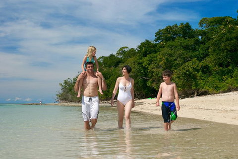 Green Island Discovery Including Glass Bottom Boat Tour Departing Cairns - Newcastle Accommodation 1