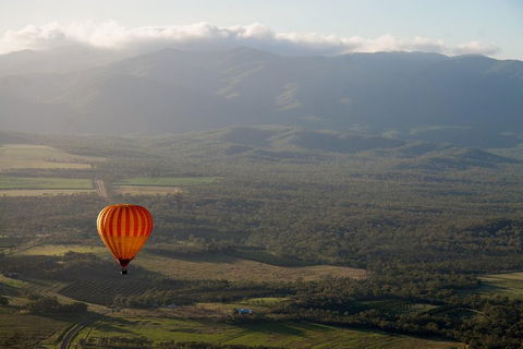 Hot Air Ballooning Tour From Cairns - New Castle Tourism 0