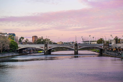 Summer Twilight Cruise On The Yarra River - Newcastle Accommodation 3