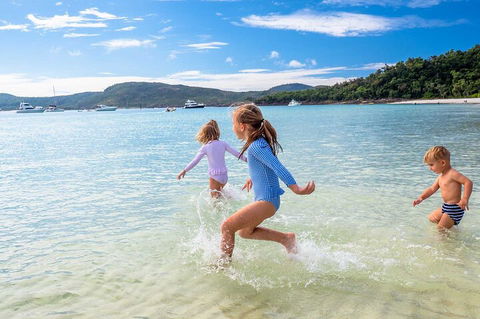 Whitehaven Beach Half-Day Cruises - New Castle Tourism 0