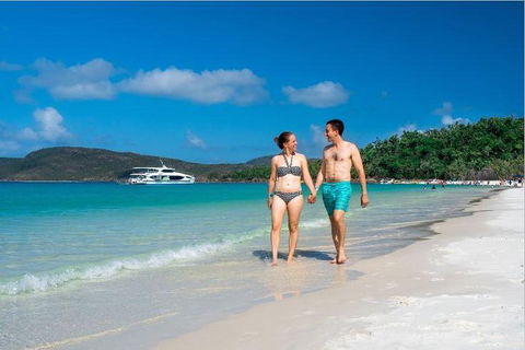 Whitehaven Beach Half-Day Cruises - New Castle Tourism 3