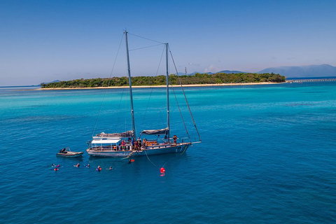 Ocean Free Green Island & Great Barrier Reef Snorkel Cruise, Cairns 25 Guests - Newcastle Accommodation 0