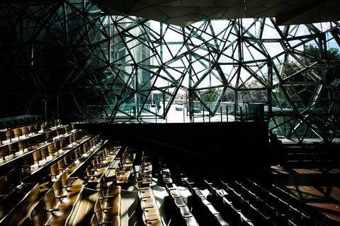 Central Melbourne Walking Tour - New Castle Tourism 4