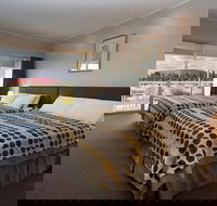 3-Day Uluru-Kata Tjuta and Kings Canyon 4WD Small-Group Eco-Tour from Alice Springs - Newcastle Accommodation