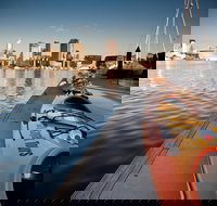 Melbourne Sunset Kayaking Experience with Dinner - New Castle Tourism