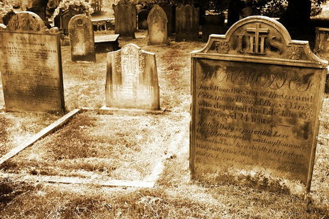 Southport Cemetery Paranormal Activity Tour QUEENSLAND - Newcastle Accommodation 0