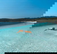 Lake McKenzie Full-Day Tour with Lunch from Hervey Bay - New Castle Tourism