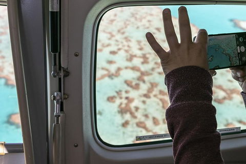 Scenic Flight - Great Barrier Reef, Heart Reef, Whitehaven Beach & Hill Inlet! - Newcastle Accommodation 2