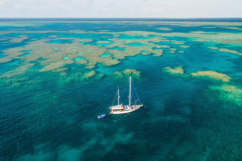 3 Day Whitsundays Sailing And Diving Adventure: Kiana - Newcastle Accommodation 1