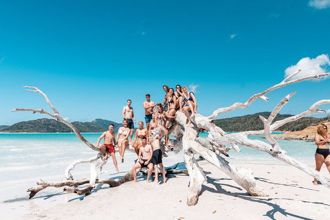 4 Day & 3 Night Whitsunday Islands & Outer Reef Sailing Adventure On Condor - Newcastle Accommodation 0