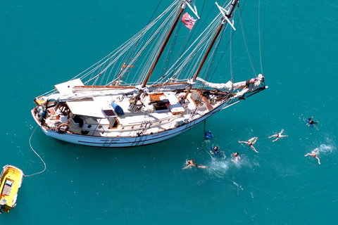 Whitsunday Islands Private Sailing Experience With Snorkeling & Langford Reef - Newcastle Accommodation 1