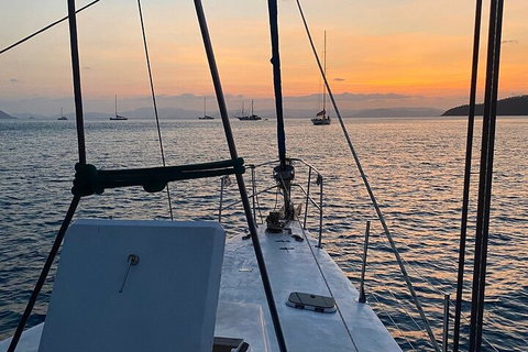 2 Night Small Group Whitsundays Sailing Adventure Aboard Mandrake - Newcastle Accommodation 2