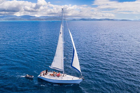 2 Night Small Group Whitsundays Sailing Adventure Aboard Mandrake - Newcastle Accommodation 3