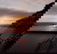 Phone Photography Workshop - Explore Coogee Beach - Newcastle Accommodation