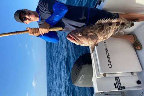 1/2 Day 5 Hour Offshore Fishing Charter - Newcastle Accommodation 5