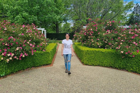 Women's History Walking Tour With Local Guide In Canberra - Newcastle Accommodation 3